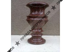 Гранитные вазы